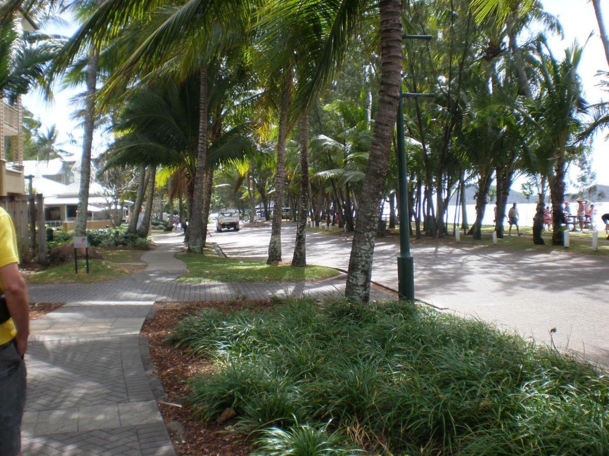 Hidden Gem @ Palm Cove Apartment Екстериор снимка